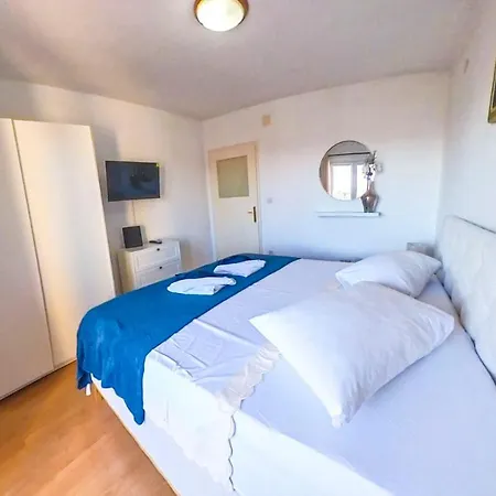 Bogumilla Daire Makarska